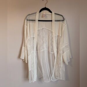 Victoria’s Secret Ivory Lace Sheer Kimono Robe